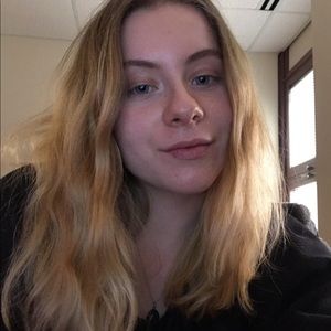 Meet your Posher, Aida